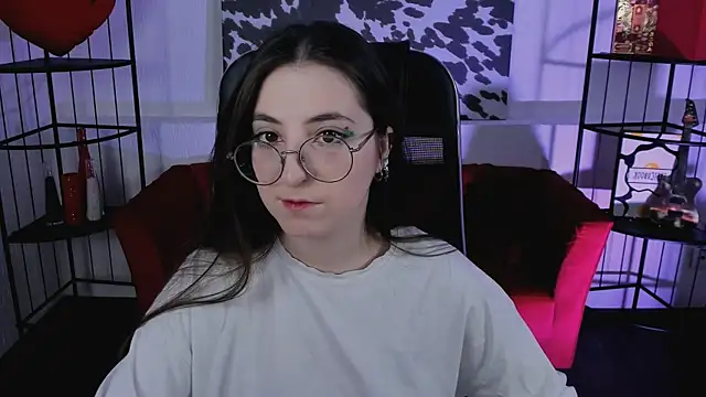 VirtuallVoyant online show from 04/15/26, 07:58