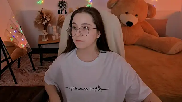 VirtuallVoyant online show from 03/28/26, 01:28