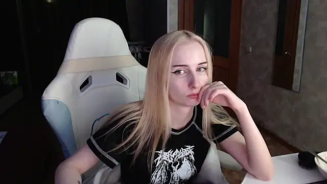 Cutti Crystal online show from 04/09/26, 07:42