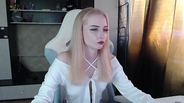 Cutti Crystal online show from 03/30/26, 01:40