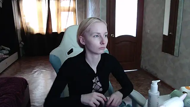 Cutti Crystal online show from 04/13/26, 09:02