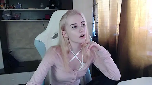 Cutti Crystal online show from 04/01/26, 08:59