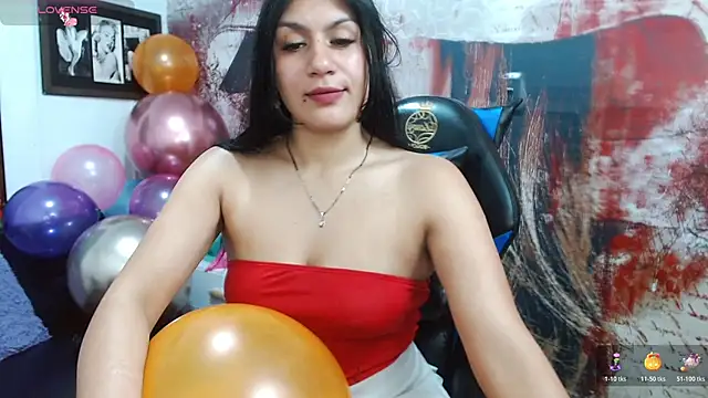 gigi gilt  online show from 04/26/26, 04:26