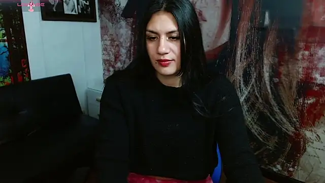 gigi gilt  online show from 05/03/26, 04:32