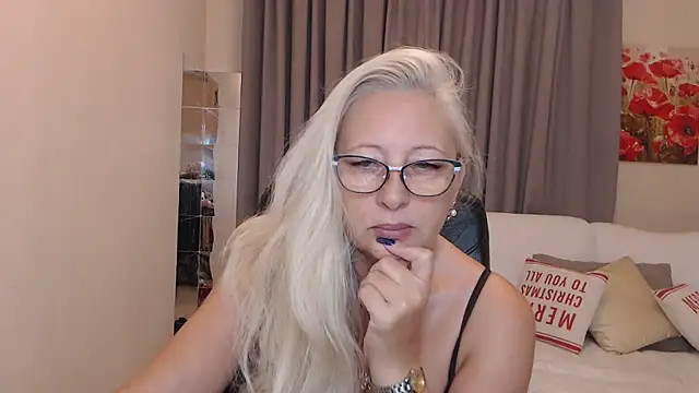 ValeriaSharm online show from 11/12/25, 10:08