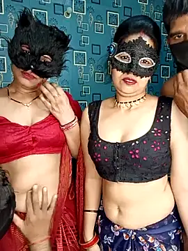 Snapshot of Sexy_kaira01 chatting on 05/27/26, 04:25 Sexy kaira01 online show from 05/27/26, 04:25