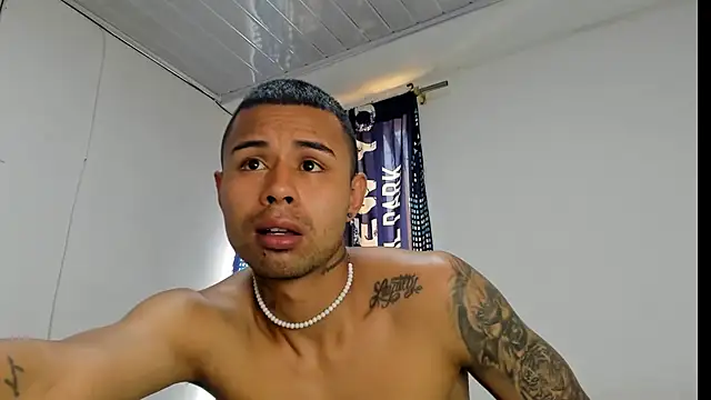  Logan Colton  online show from 11/18/25, 05:27