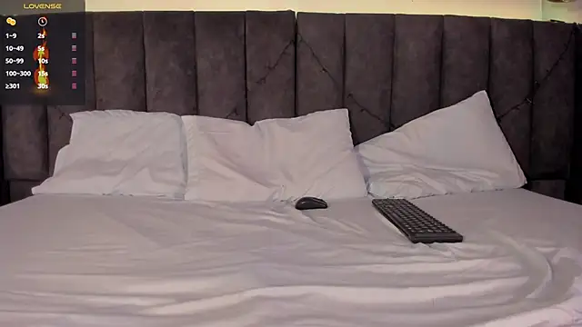 Sophie Smith19  online show from 11/27/25, 02:50