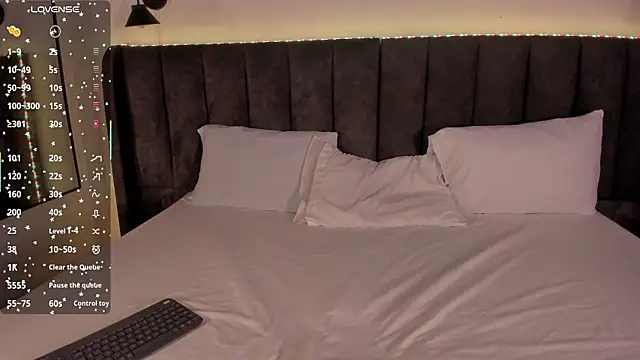 Sophie Smith19  online show from 03/18/26, 02:08