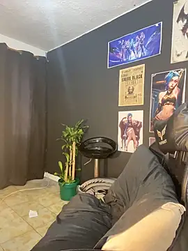 Snapshot of cam11_07 chatting on 12/21/25, 08:20 cam11 07 online show from 12/21/25, 08:20