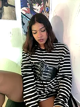 Snapshot of cam11_07 chatting on 10/12/25, 07:21 cam11 07 online show from 10/12/25, 07:21