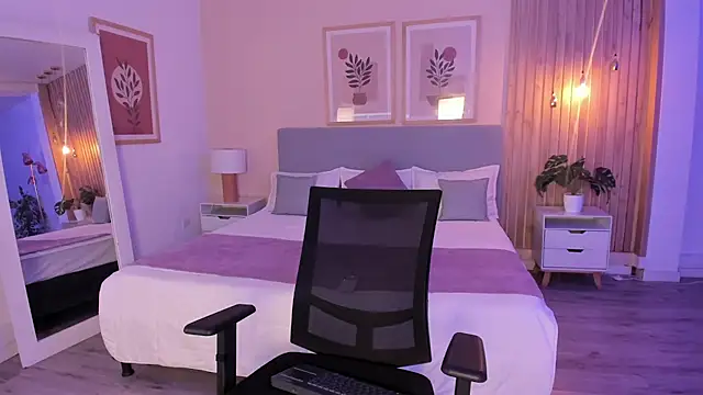 AuroraEvanss online show from 05/22/26, 10:08