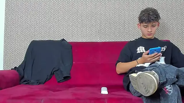 willy sexxx18 online show from 02/25/26, 07:47