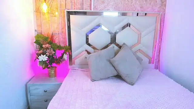 Venuss1  online show from 10/04/25, 03:08