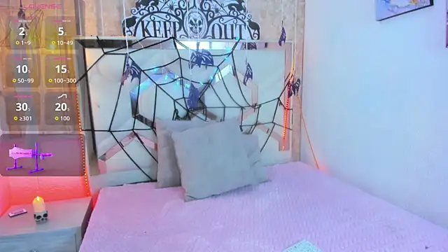 Venuss1  online show from 10/30/25, 08:01