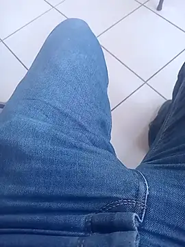 Snapshot of svvagesexyy chatting on 11/29/25, 07:41 svvagesexyy online show from 11/29/25, 07:41