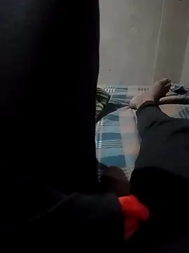 Snapshot of svvagesexyy chatting on 11/17/25, 08:35 svvagesexyy online show from 11/17/25, 08:35