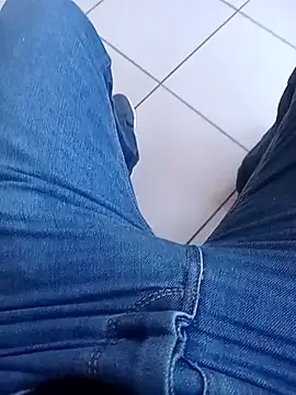 Snapshot of svvagesexyy chatting on 11/21/25, 07:40 svvagesexyy online show from 11/21/25, 07:40