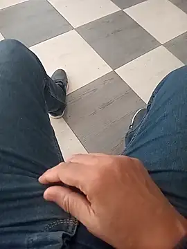 Snapshot of svvagesexyy chatting on 11/16/25, 08:30 svvagesexyy online show from 11/16/25, 08:30