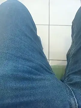 Snapshot of svvagesexyy chatting on 12/02/25, 07:43 svvagesexyy online show from 12/02/25, 07:43