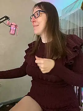 Snapshot of CrazyPinky chatting on 12/13/24, 07:10 CrazyPinky online show from 12/13/24, 07:10