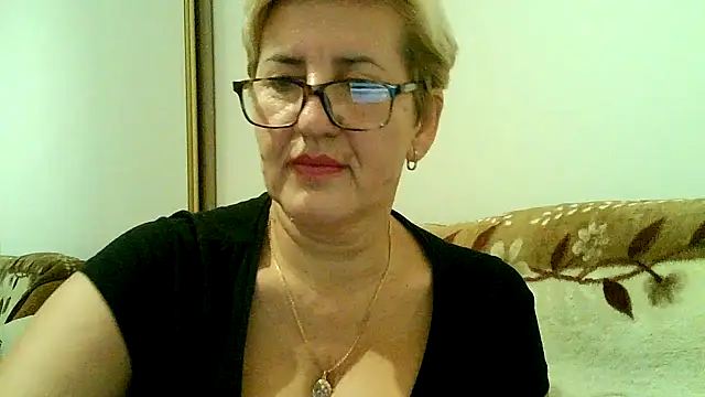 Dana4921 online show from 10/31/25, 05:53