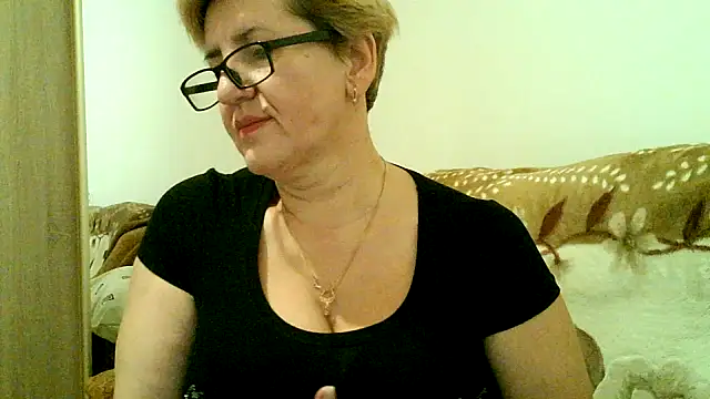 Dana4921 online show from 12/13/25, 08:04