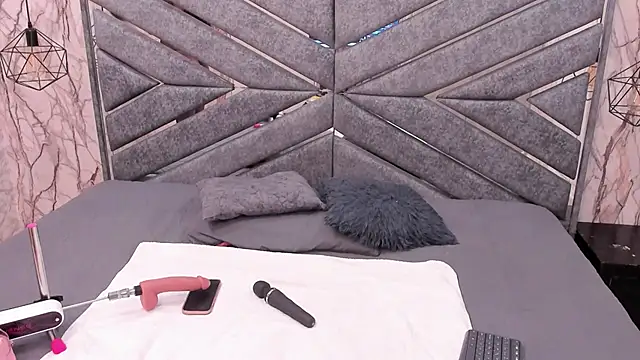 SASHA BROWNIE   online show from 03/14/26, 07:53