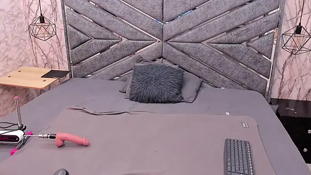 SASHA BROWNIE   online show from 02/09/26, 07:45