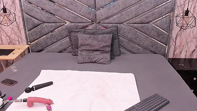 SASHA BROWNIE   online show from 03/06/26, 07:31