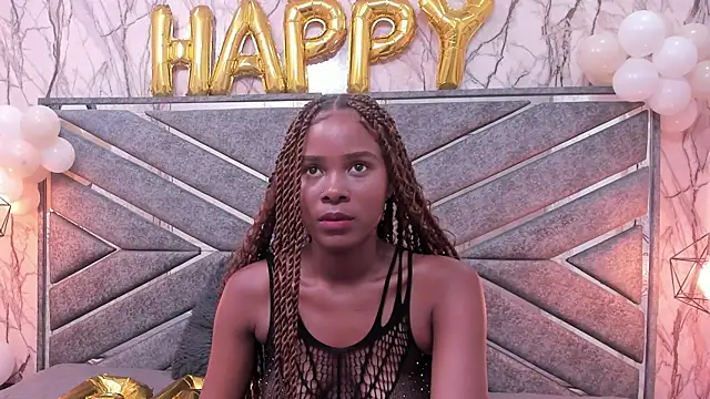 Snapshot of SASHA_BROWNIE__ chatting on 11/08/25, 08:01 SASHA BROWNIE online show from 11/08/25, 08:01