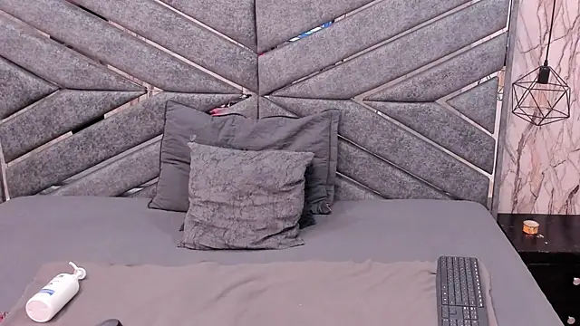 SASHA BROWNIE   online show from 04/09/26, 07:42