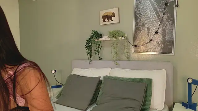 Taylorsmitth  online show from 10/21/25, 11:53