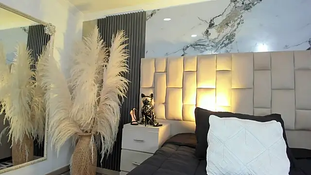 cloesummerr  online show from 03/20/26, 03:24