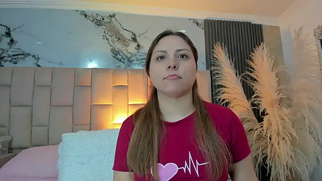 cloesummerr  online show from 03/04/26, 12:35