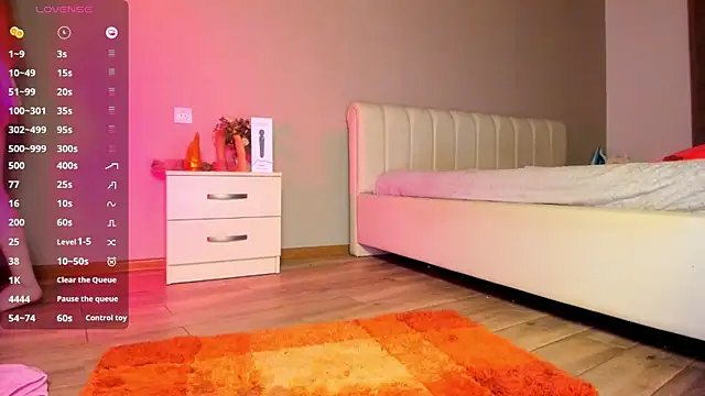 Clarity Yumi online show from 12/04/25, 02:54