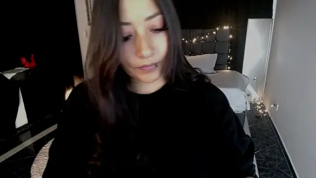 Snapshot of Mia_1120 chatting on 09/12/25, 11:37 Mia 1120 online show from 09/12/25, 11:37