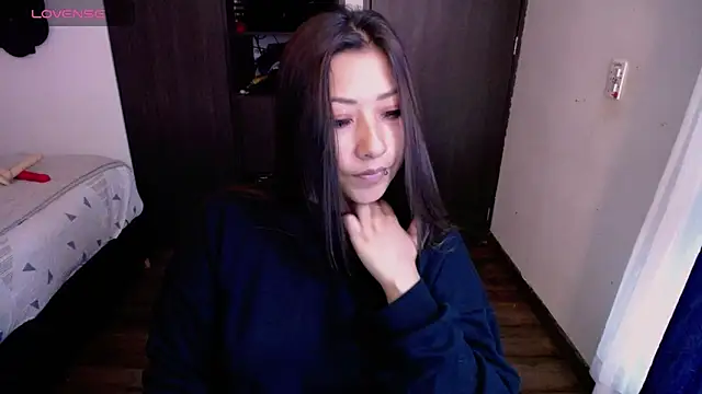 Snapshot of Mia_1120 chatting on 05/13/26, 02:35 Mia 1120 online show from 05/13/26, 02:35