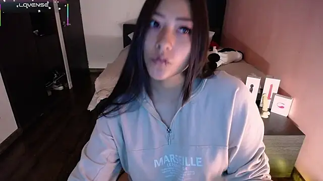 Mia 1120 online show from 01/06/26, 07:07