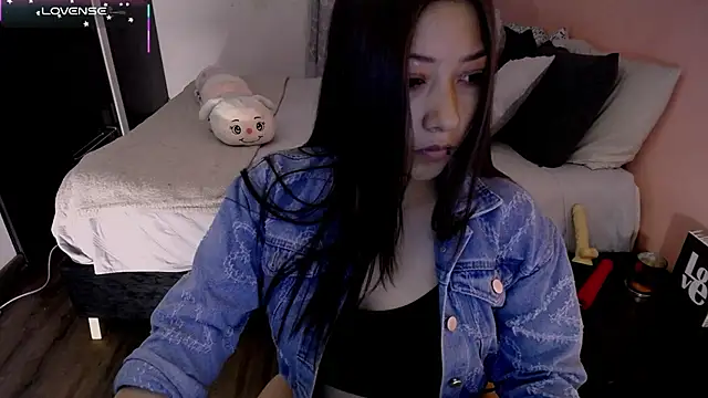 Mia 1120 online show from 07/14/26, 06:58