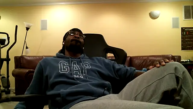 james421   online show from 05/03/26, 04:17
