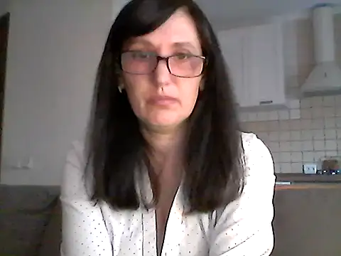 Snapshot of Elena48324 chatting on 04/27/26, 05:22 Elena48324 online show from 04/27/26, 05:22