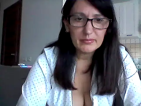 Snapshot of Elena48324 chatting on 05/29/26, 09:04 Elena48324 online show from 05/29/26, 09:04