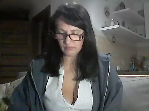 Elena48324 online show from 03/08/26, 07:50