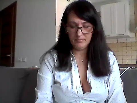 Snapshot of Elena48324 chatting on 06/04/26, 09:36 Elena48324 online show from 06/04/26, 09:36