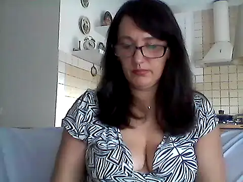 Snapshot of Elena48324 chatting on 07/19/26, 12:57 Elena48324 online show from 07/19/26, 12:57