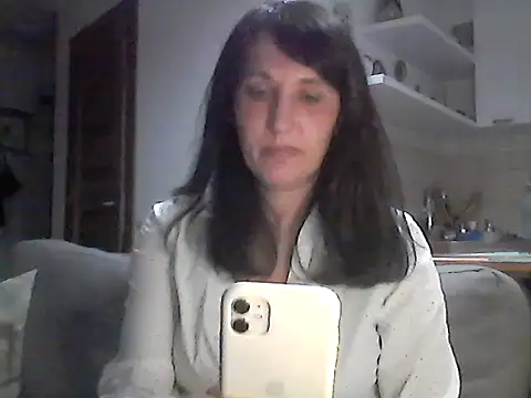 Snapshot of Elena48324 chatting on 06/19/26, 06:25 Elena48324 online show from 06/19/26, 06:25