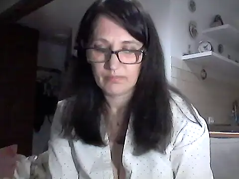 Elena48324 online show from 04/01/26, 06:05