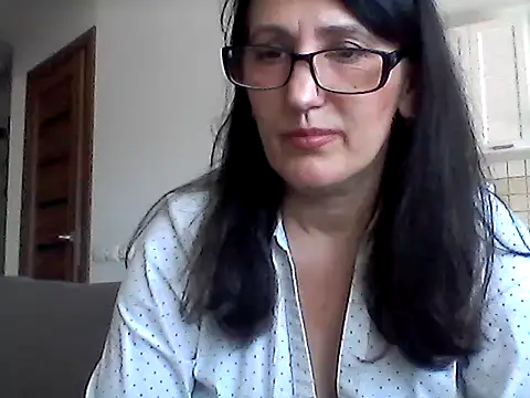 Elena48324 online show from 04/03/26, 10:43