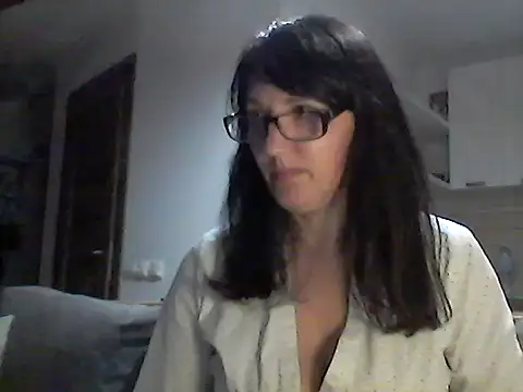 Snapshot of Elena48324 chatting on 05/27/26, 05:20 Elena48324 online show from 05/27/26, 05:20